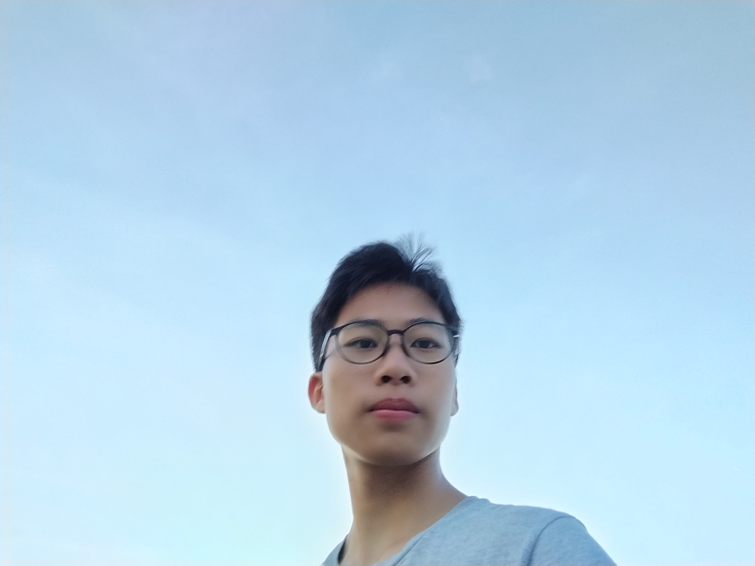 诗人头像